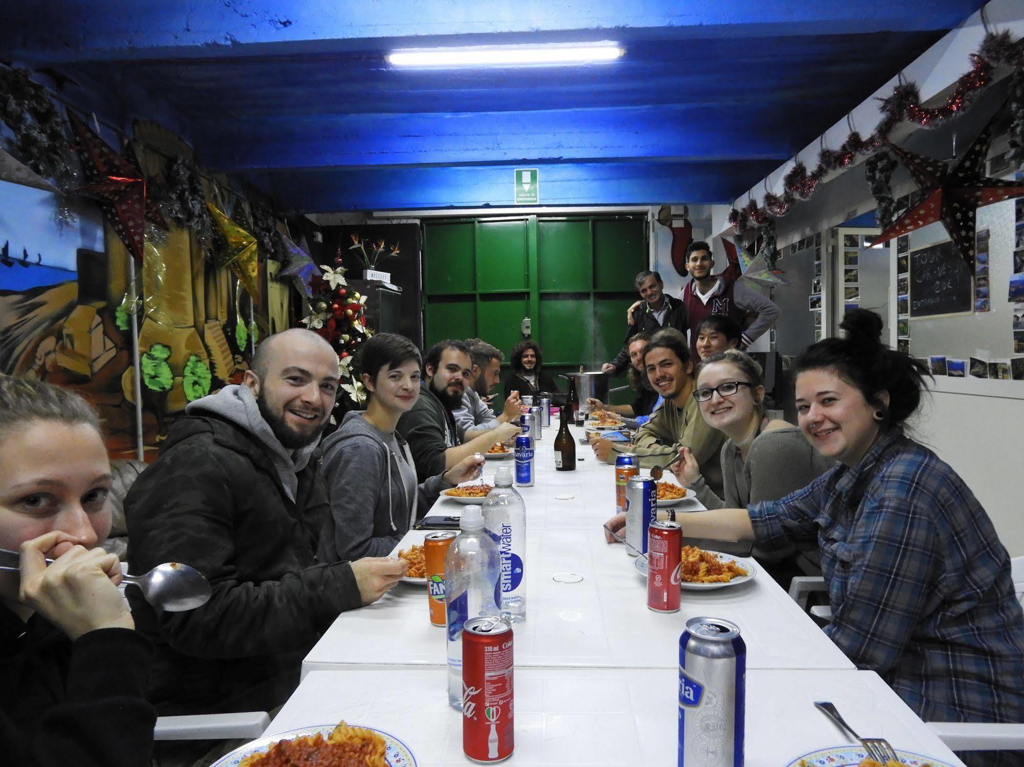 Experience - Age Limit 18-28 Hostel Napels